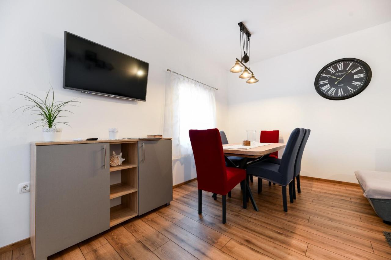 Holiday Home Skevini Dvori Starigrad Paklenica Εξωτερικό φωτογραφία
